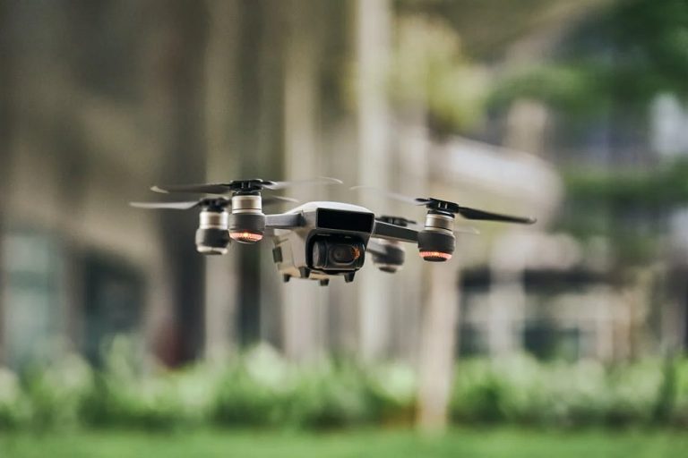 Un dron invisible que funciona como las abejas: no es una película de ciencia ficción y va a cambiar la guerra