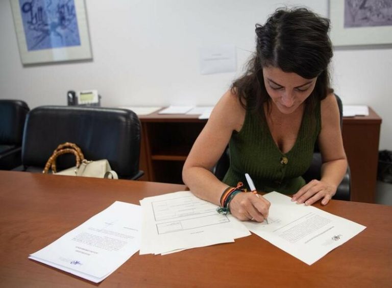 Macarena Olona abandonará su escaño en el Congreso tras tramitar su alta como diputada en el Parlamento andaluz