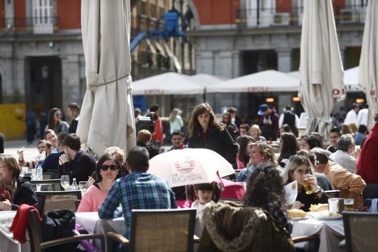 Coronavirus: Cantabria alcanza los 1.000 casos de incidencia y supera los 50 hospitalizados