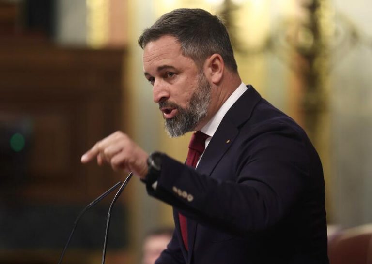 Abascal culpa al Gobierno de «presentar a los etarras como víctimas» en la Ley de Memoria Democrática