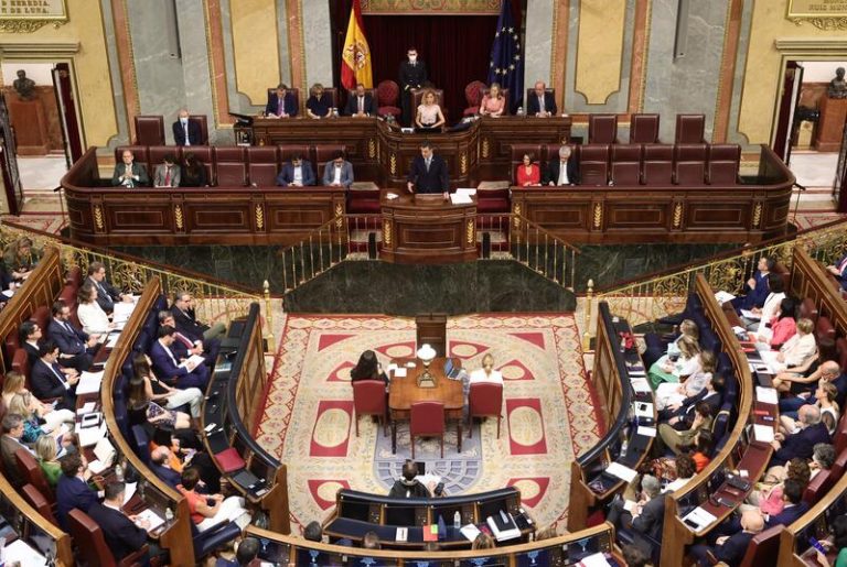 Pedro Sánchez sostiene el apoyo militar a Ucrania ante las críticas de Podemos