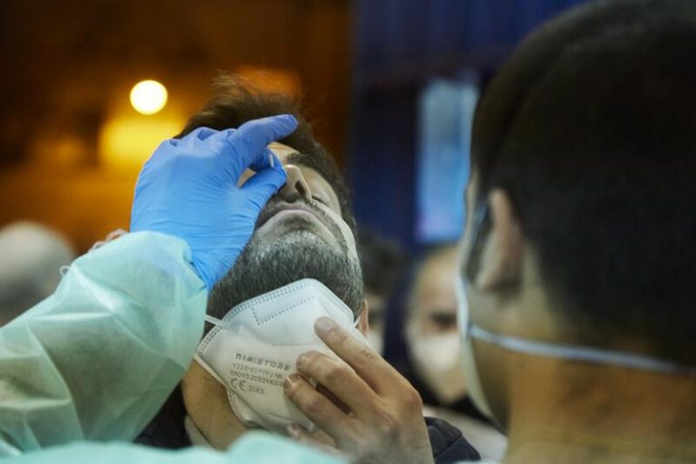 Cantabria suma dos muertes por coronavirus y entra en riesgo medio