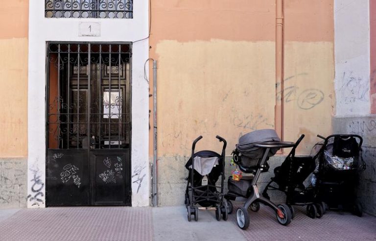 El 73% de las familias numerosas en España tiene dificultades para llegar a fin de mes