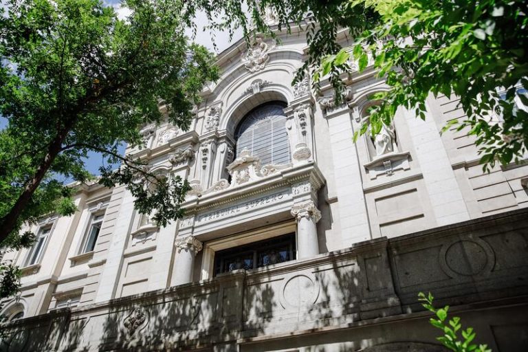El Supremo anula la absolución de tres etarras por el asesinato de un policía en Galdácano