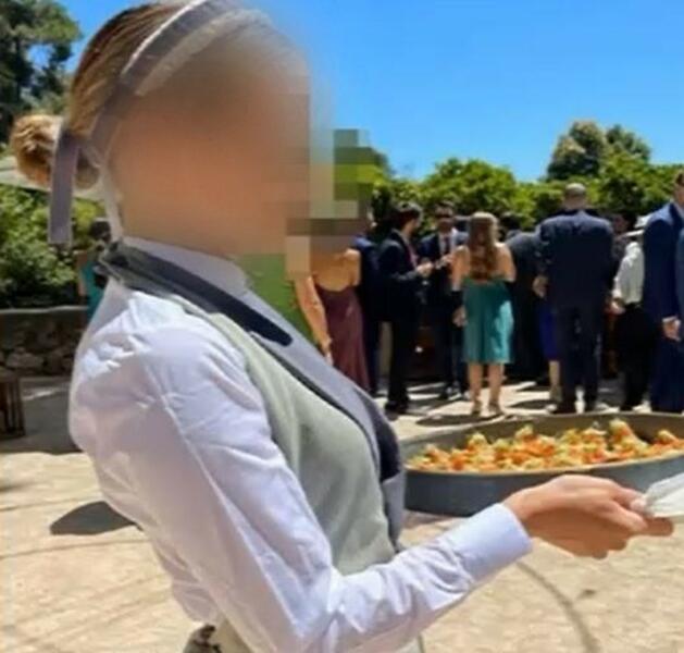 UGT denuncia que una empresa de catering suspende de empleo y sueldo a 18 empleadas por no llevar cofia