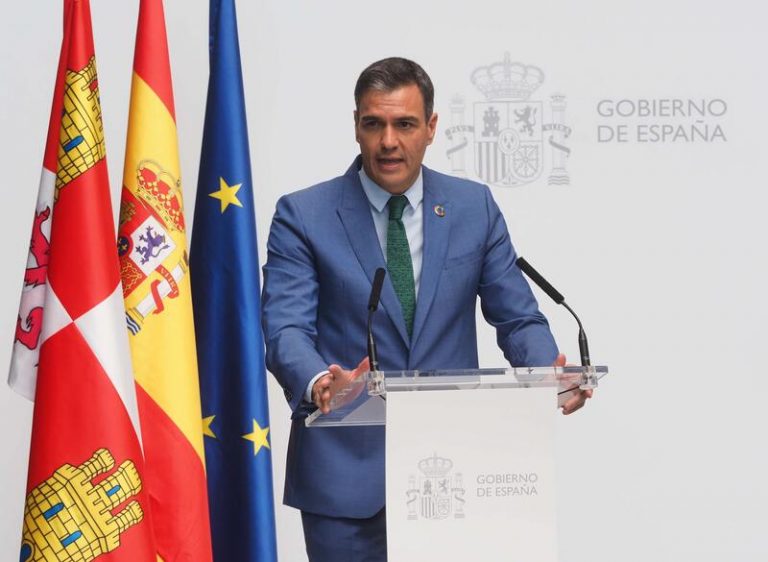 Sánchez ve una «historia de éxito» la apuesta de España por la alta velocidad