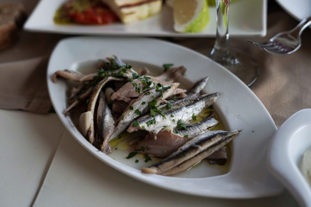 Boquerones amoragaos, la curiosa receta granaína que te gustará más que los de vinagre