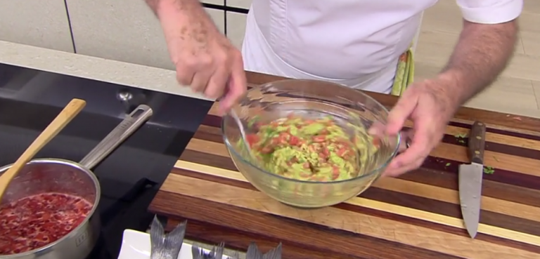 La receta en segundos de Arguiñano para hacer el mejor guacamole