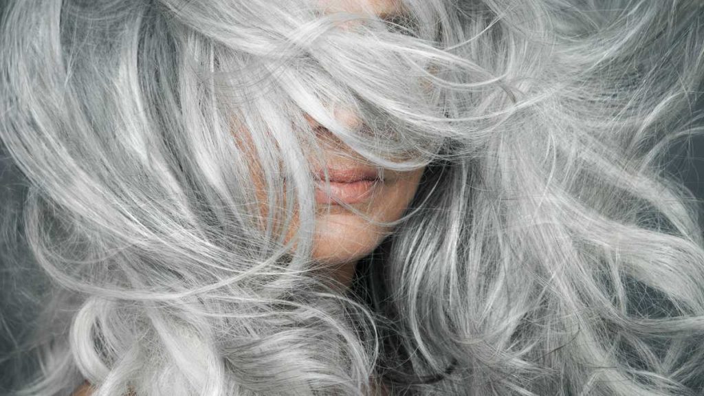 ¿Qué Causa Las Canas?