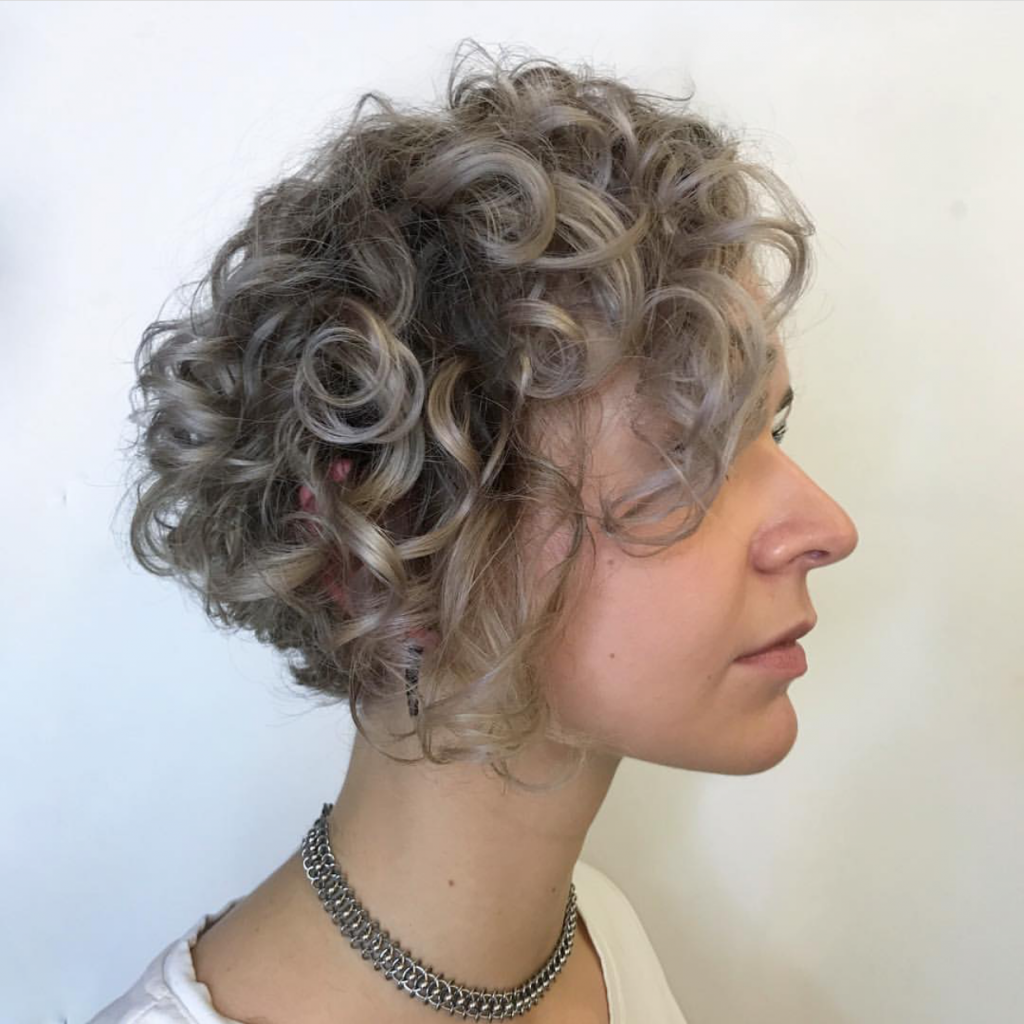 ¿La Herencia Causa Las Canas?