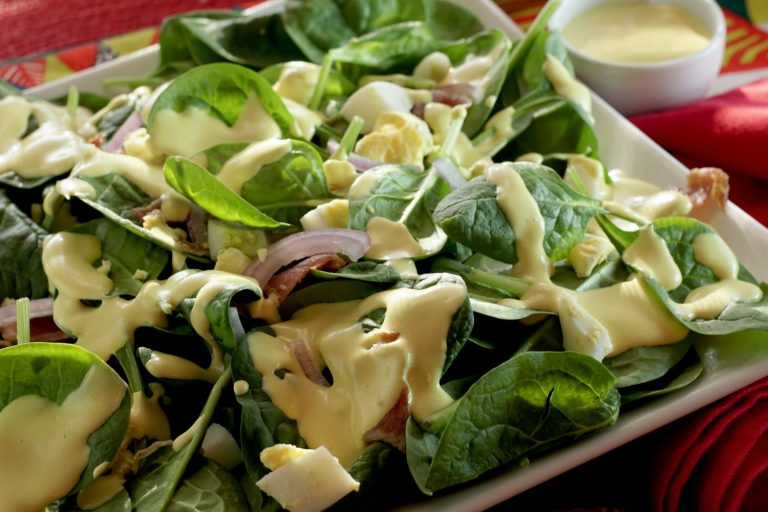 Ensalada Waldorf: qué lleva y cómo prepararla