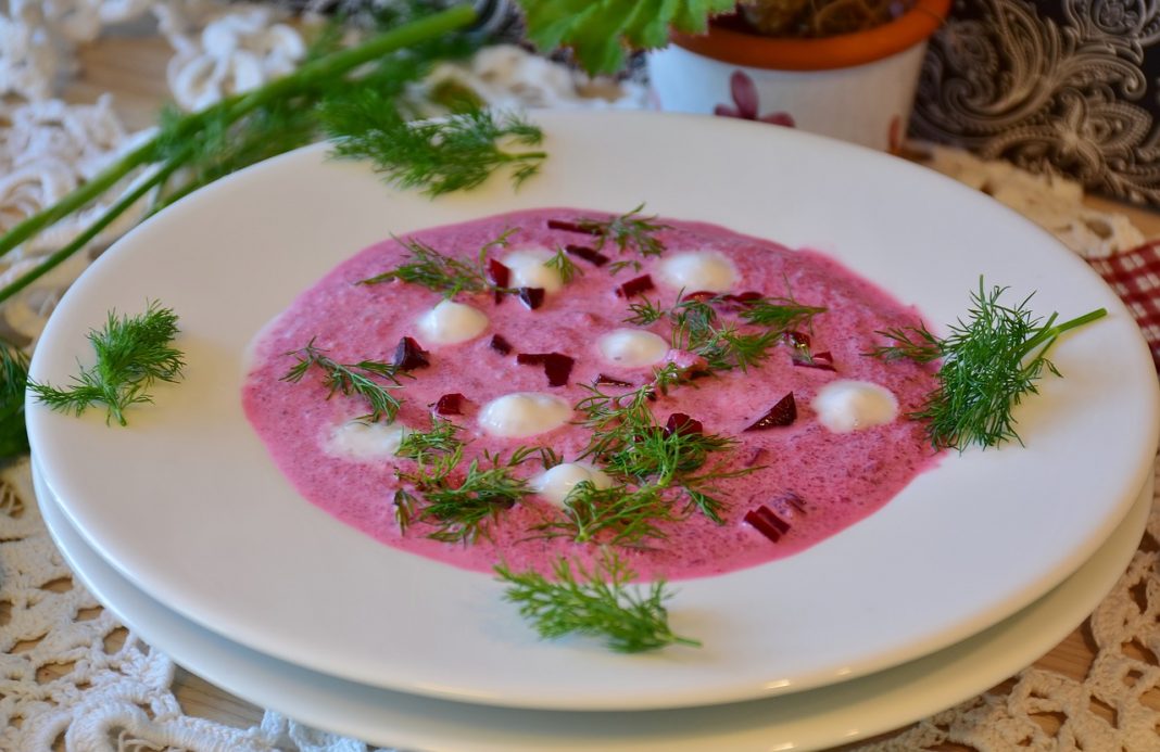 Gazpacho así lo prepara Pepe, Jordi y Samantha, los jueces de MasterChef