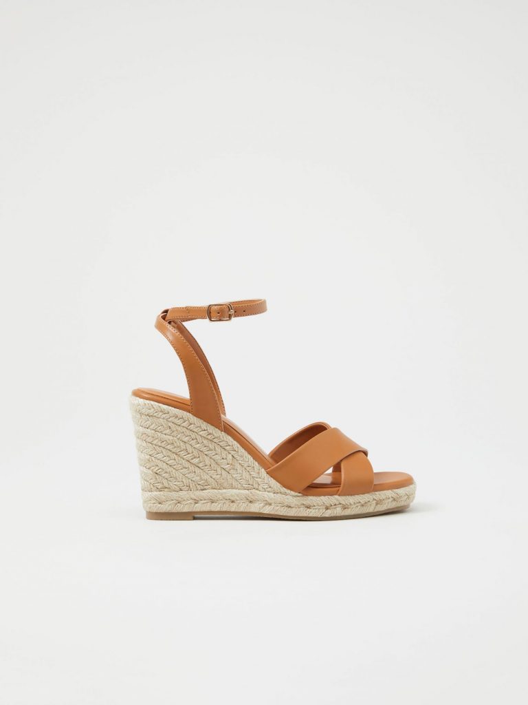Lefties Tiene Las Sandalias Ideales Para La Playa Por Menos De 10 Euros 