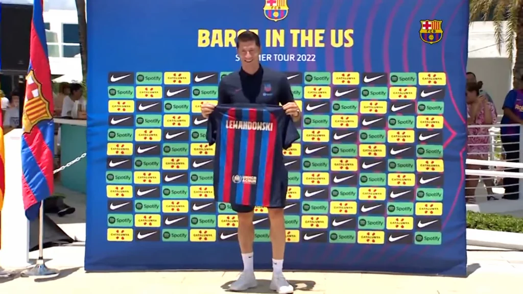 Lewandowski gana dinero por publicidad 