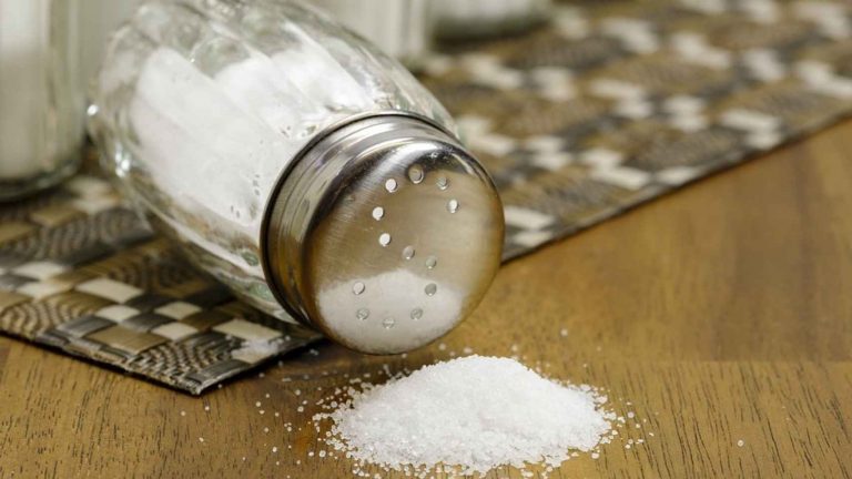 Los productos naturales perfectos para sustituir la sal si eres hipertenso