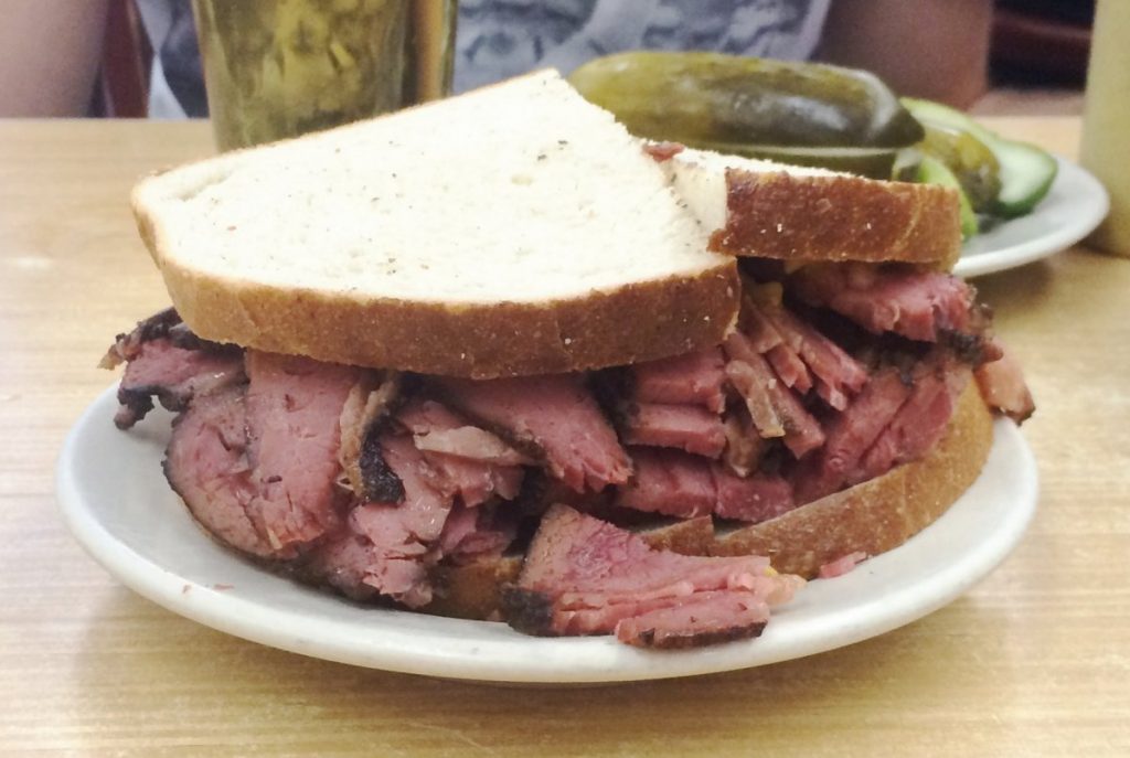 ¿Qué es el pastrami?