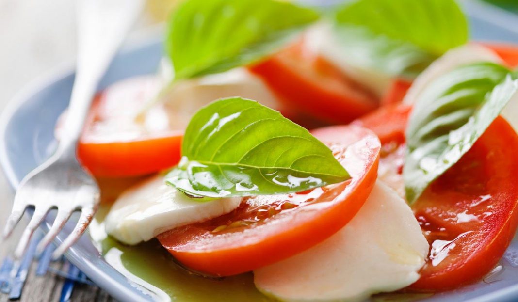 Ensalada de lechuga y queso: Los riesgos de esta dieta