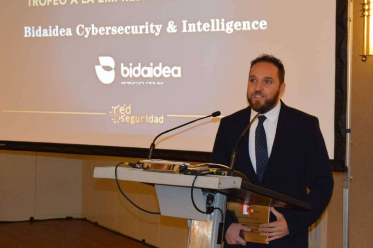 ‘Mejor empresa de ciberseguridad del año’, el premio ganado y recogido por Mikel Rufián