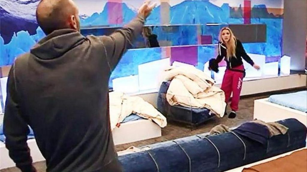 Insultos Entre Omar Y Paula En Gh 15