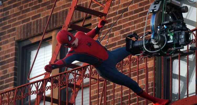 Reglas que Disney obliga a hacer a Marvel en las películas