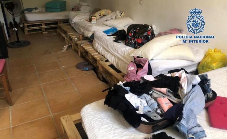 Cae un clan familiar dedicado a la explotación sexual de mujeres en un domicilio de Estepona