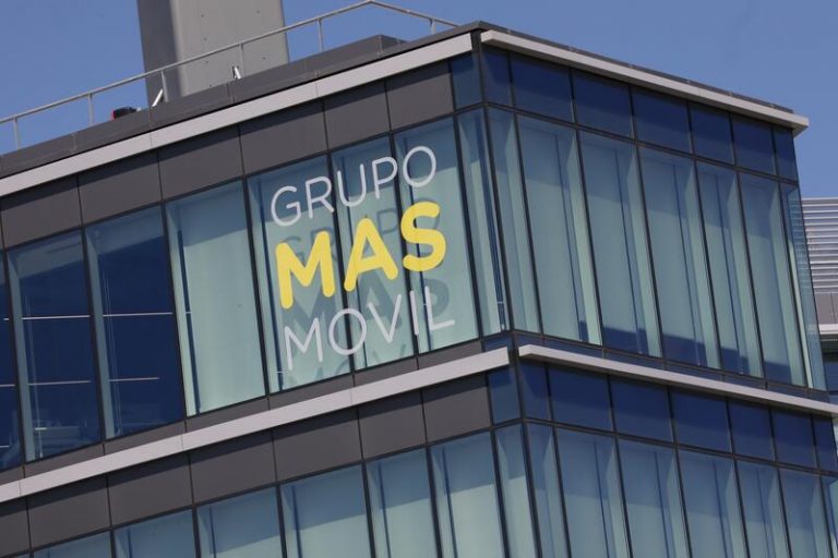 MásMóvil cierra un acuerdo para distribuir DAZN y emitir parte de LaLiga