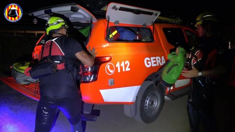 Muere un adolescente arrastrado por el agua en la Acequia Real del Júcar en Guadassuar (Valencia)
