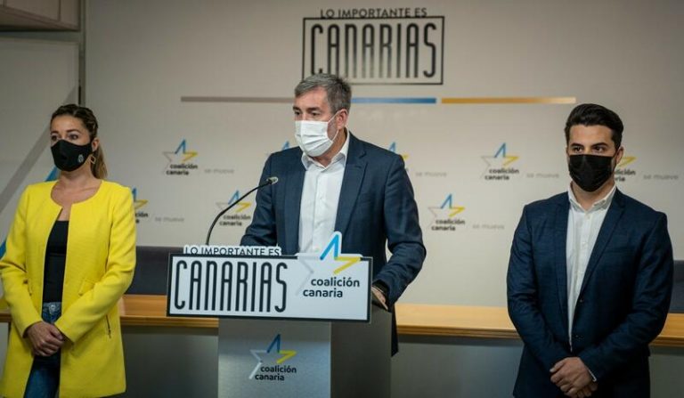 CC reprocha a Sánchez vivir sus vacaciones en Lanzarote como en una «burbuja» y guardando «silencio» ante la migración