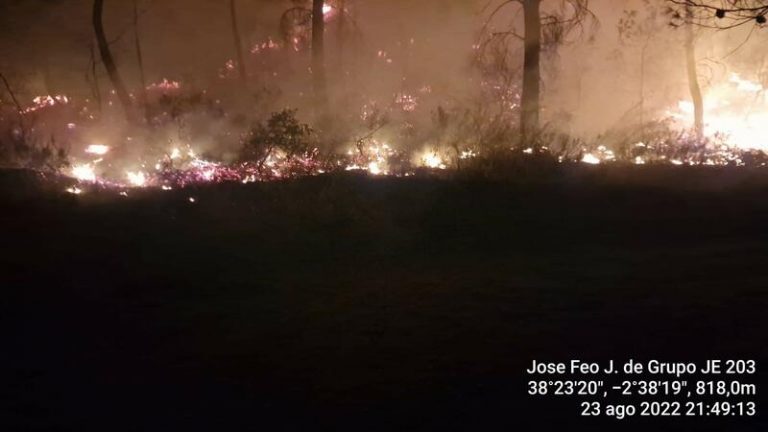 Detectado un quinto foco en el incendio de Benatae (Jaén) y se añaden más recursos al dispositivo