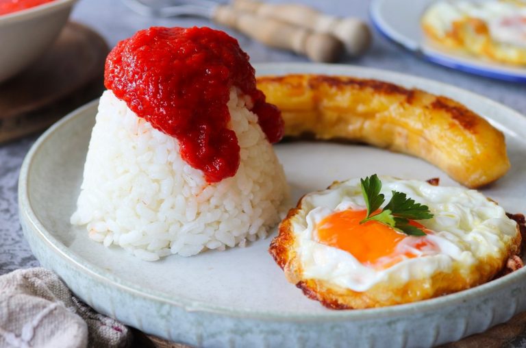 Arroz a la cubana: cuánto echar para cuatro personas y receta original
