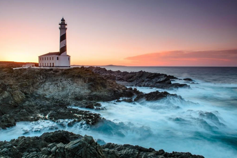 Los faros más impresionantes de España