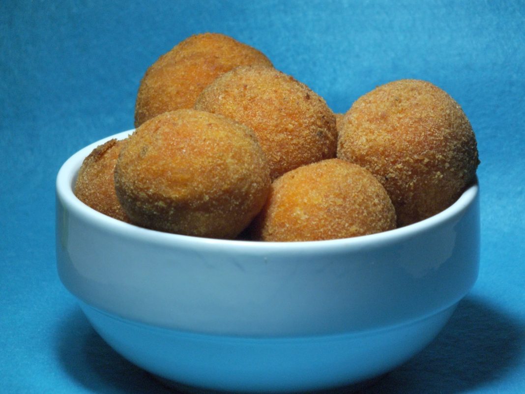 Croquetas de pechuga rellena la receta que gustará a todo el mundo