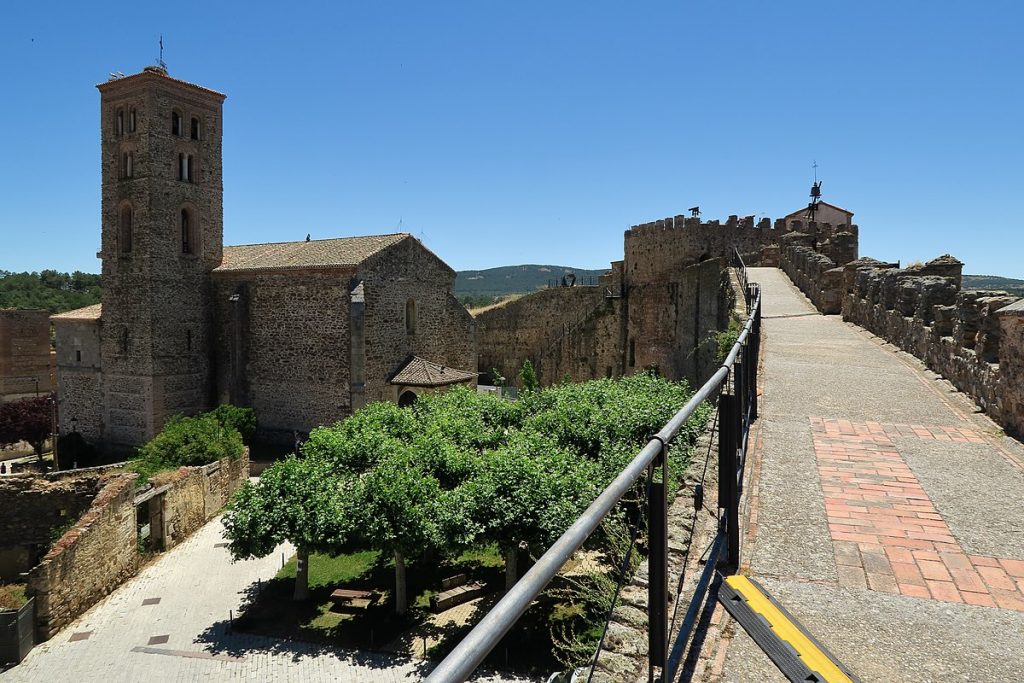 El Castillo De Buitrago De Lozoya