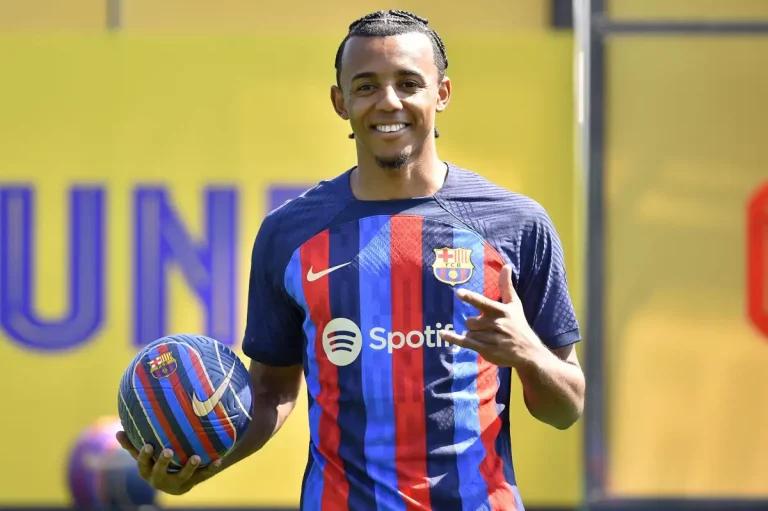 El motivo por el que el Barcelona no ha inscrito a Koundé