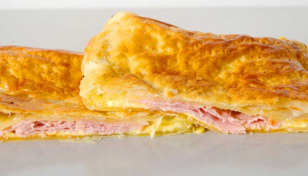 Empanada De Jamón York Y Queso El Truco Para Que No Se Desmonte Cuando Lo Cortes