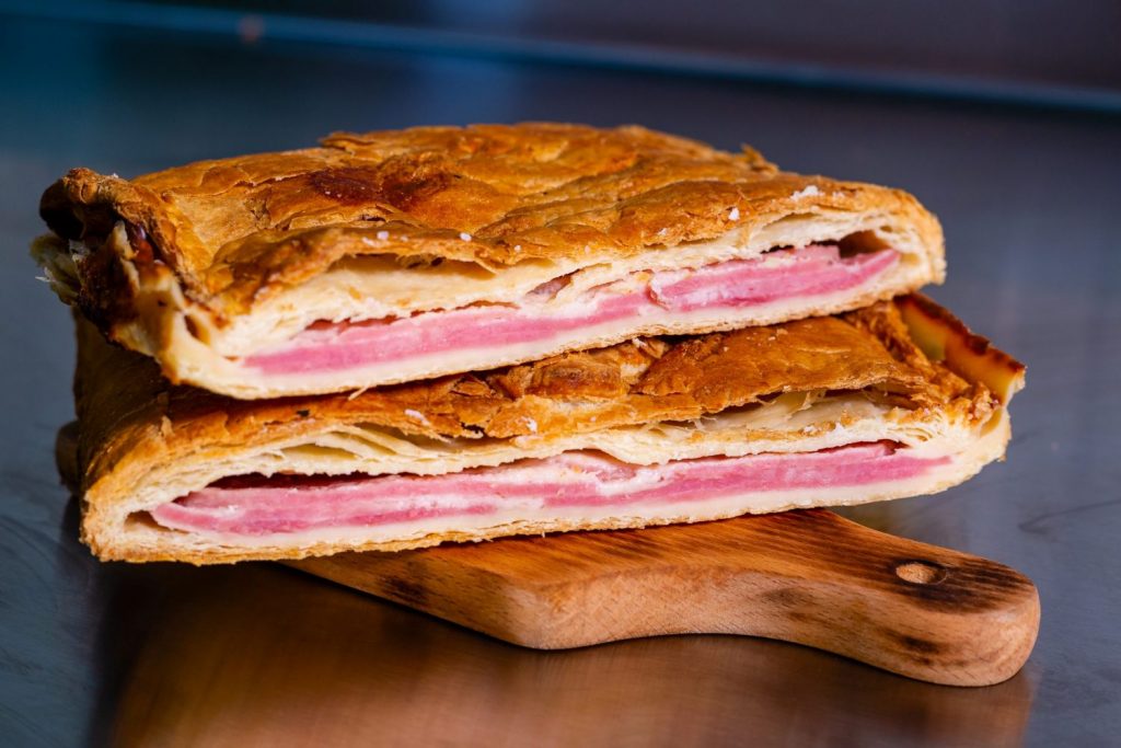 Empanada De Jamón York Y Queso El Truco Para Que No Se Desmonte Cuando Lo Cortes