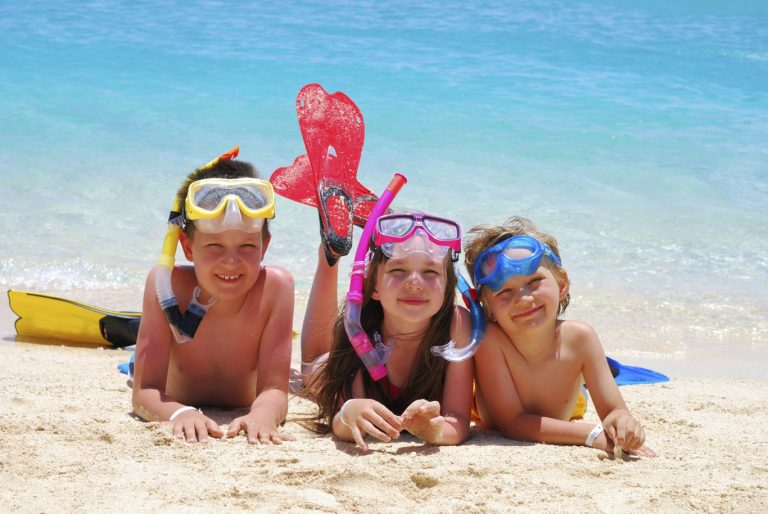 Estas son las playas de España perfectas para ir con niños