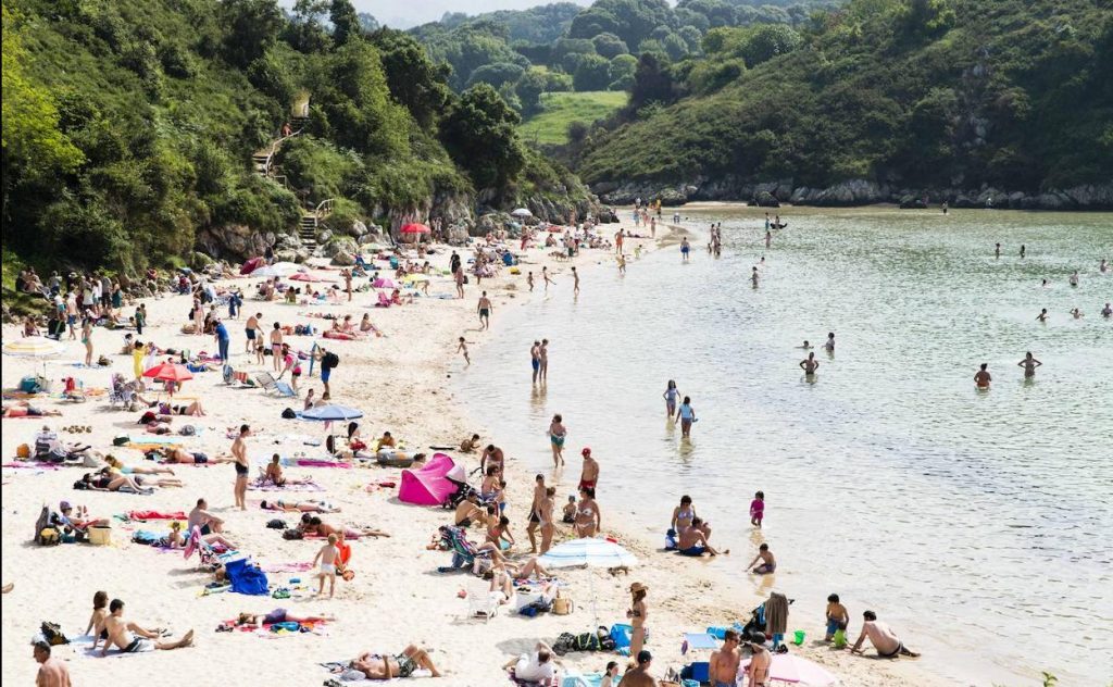 En Asturias, Playa Poo, Llanes