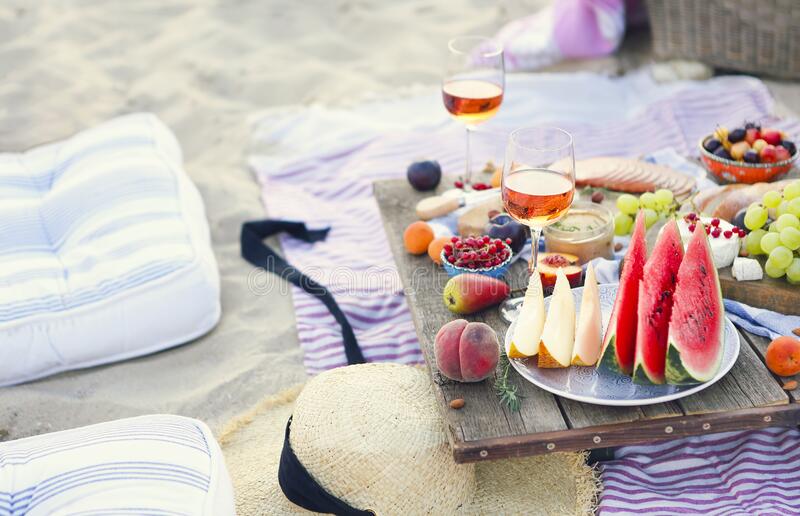 ¿Quiénes Tienen Mayor Riesgo De Padecer Problemas Tras Bañarse En La Playa Luego De Comer?