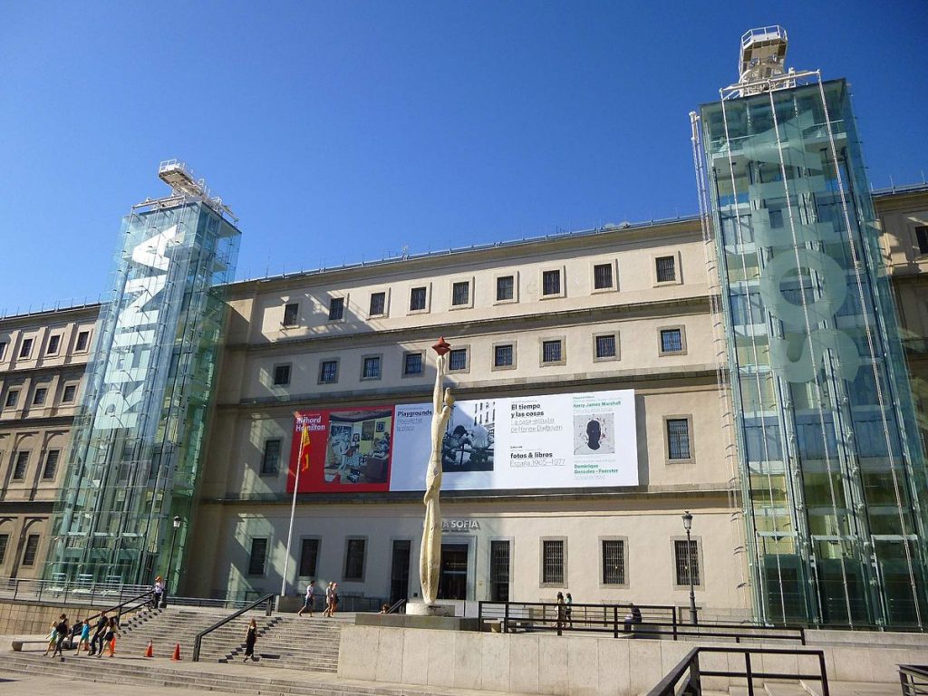 En El Museo Reina Sofía De Madrid, Ataúlfo Y El Espíritu Molesto De Picasso