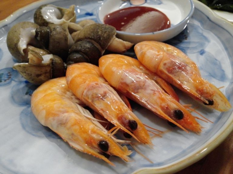 Gambas a la plancha el truco para que jamás se te pegue ni un bigote