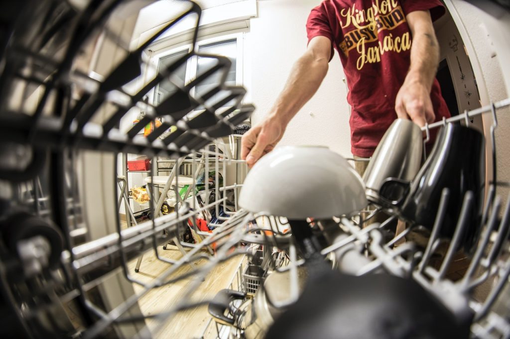 Los electrodomésticos del hogar que más gastan según la OCU