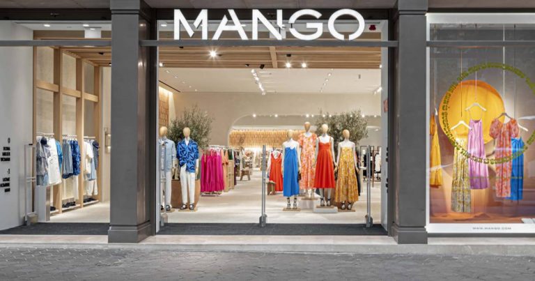 La falda todoterreno de Mango que sólo cuesta 15,99 euros