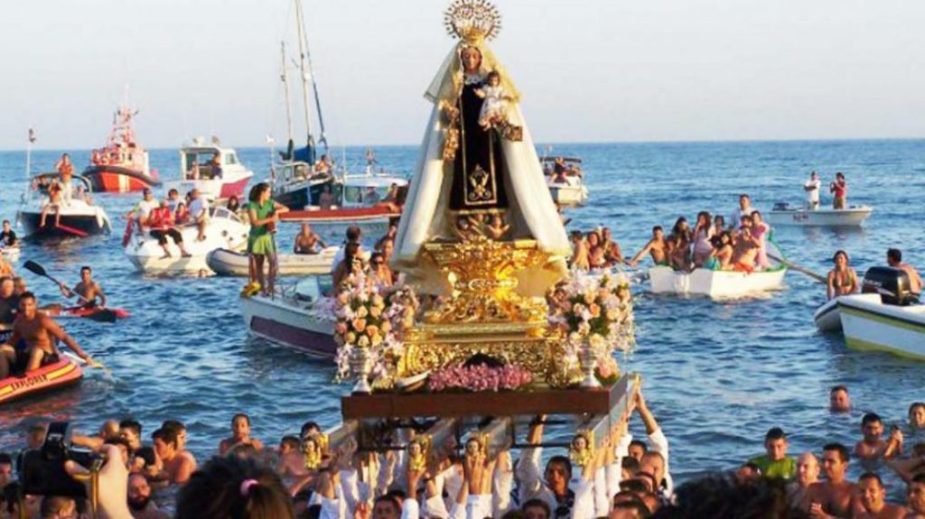 Procesiones Marineras en Honor de El Carmen