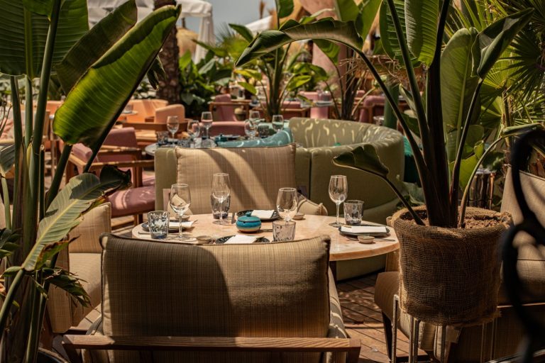 SLVJ Marbella, el dinner show más hedonista de la Costa del Sol