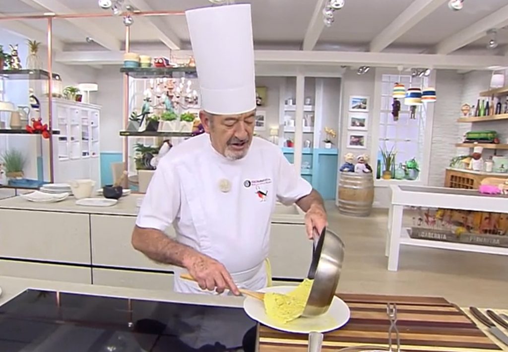 Paso final de la ensalada de Karlos Arguiñano