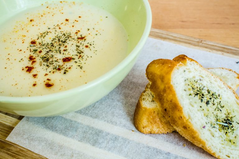 Vichyssoise: la crema fría de verano que vas a hacer perfecta con esta receta