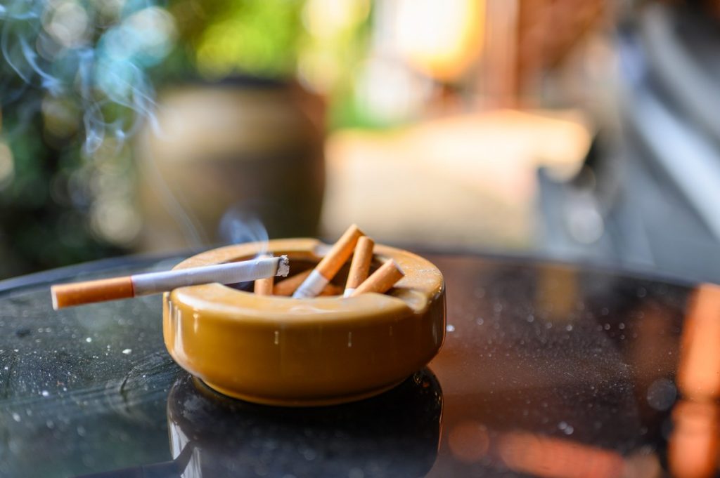 La Ventilación Te Ayudará A Eliminar El Olor A Tabaco De Tu Ropa