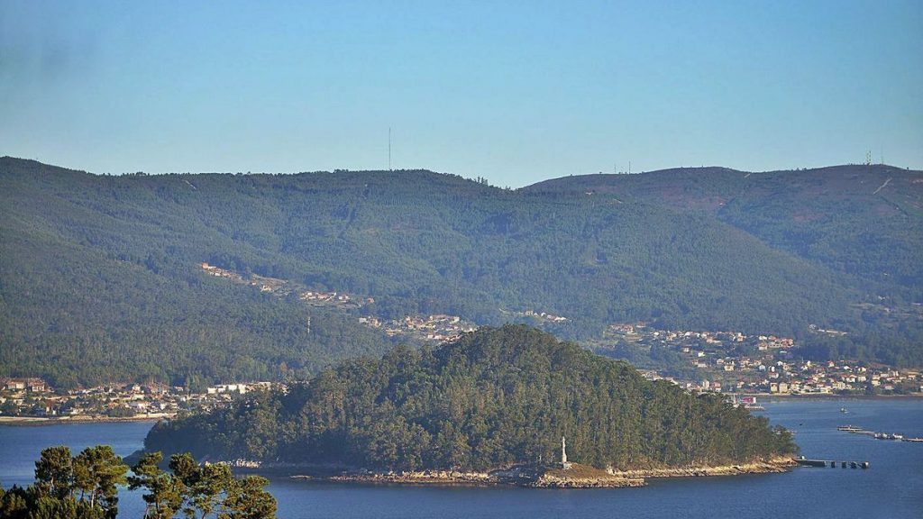 Una isla oculta por las fuerzas armadas