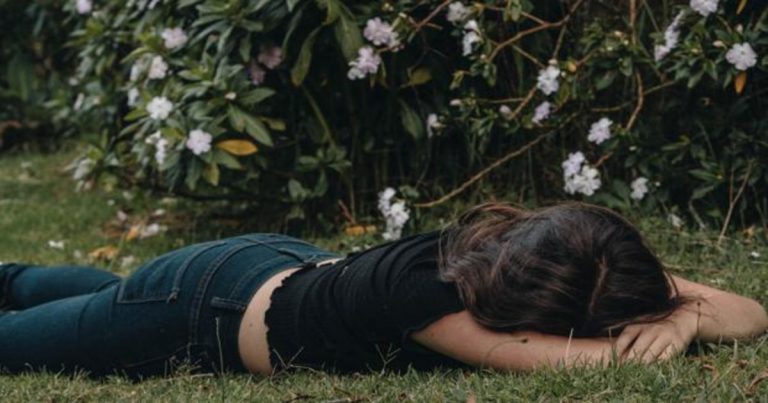 Cansancio en verano: estos son los malos hábitos que lo provocan